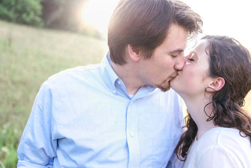 Outdoor engagement session Smith Park Brentwood TN