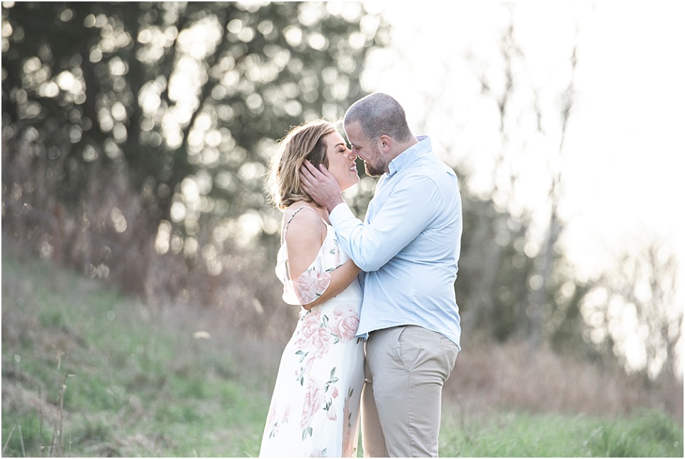 Engagement session kiss outdoors Smith Park Nashville