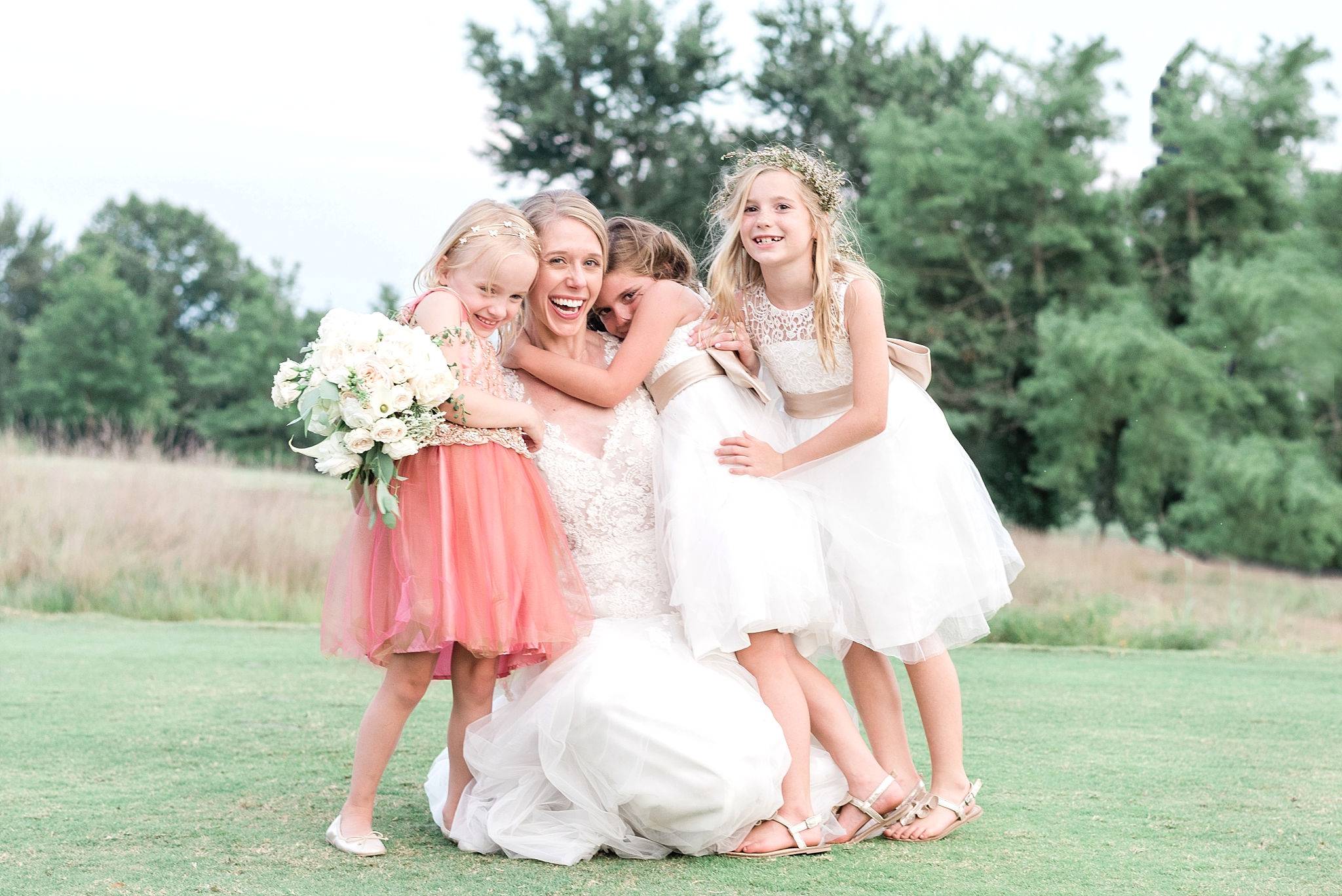 Bride and bridesmaids Hillwood Country Club Nashville